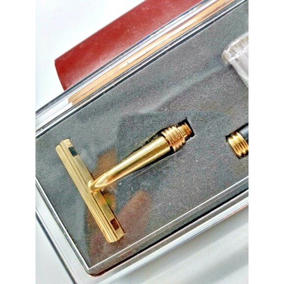 Vintage Travel Razor and Inter-changeable Toothbrush 1960's - Picture 2 of 9